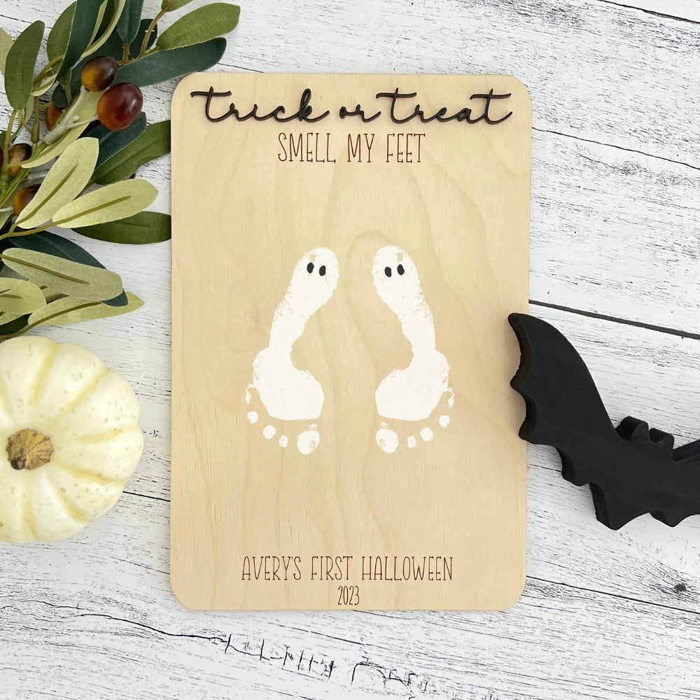 Halloween Newborn Announcement | Baby Halloween Footprint Sign